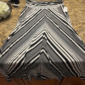 Motherhood maxi skirt size XL